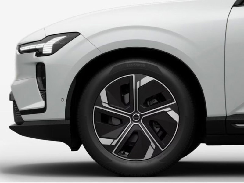 Volvo EX60 nuova a Modena (8)