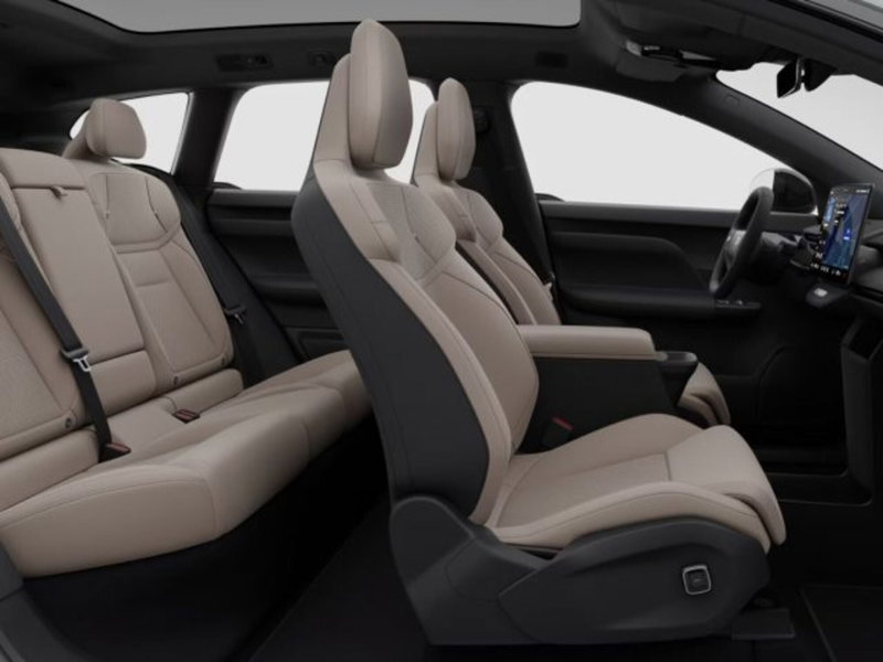 Volvo EX60 nuova a Modena (13)