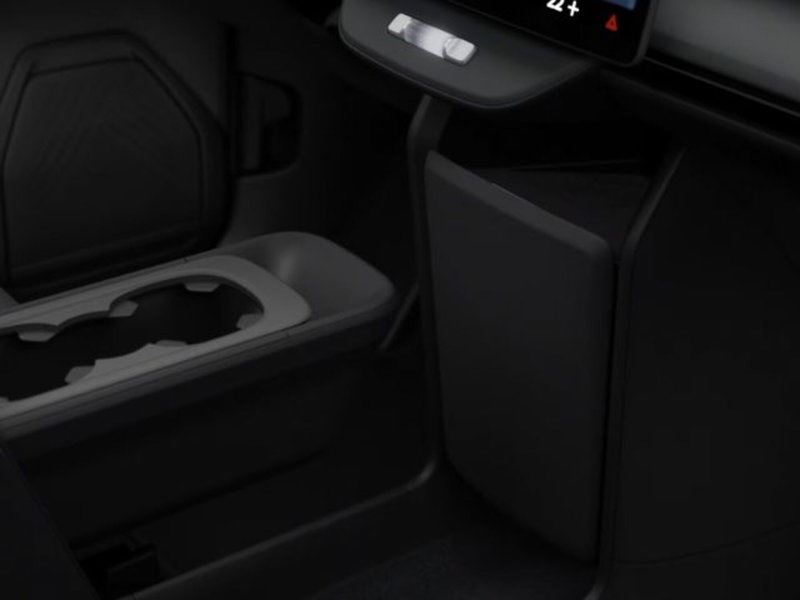 Volvo EX60 nuova a Modena (13)