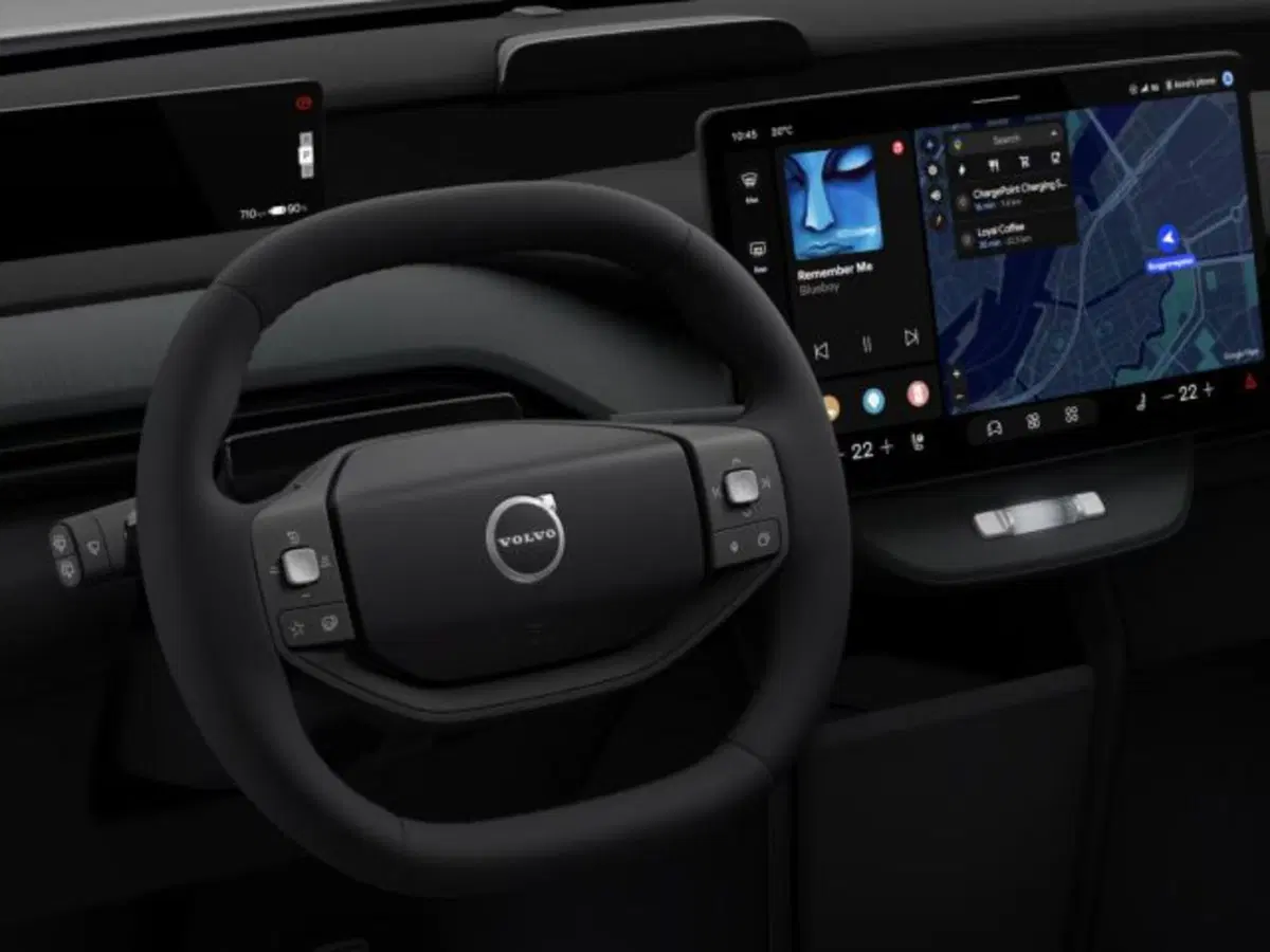 Volvo EX60 nuova a Modena (13)