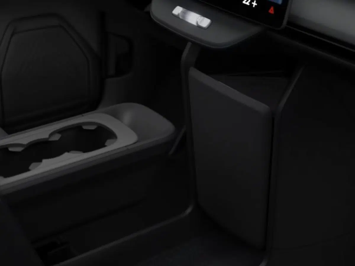 Volvo EX60 nuova a Modena (13)