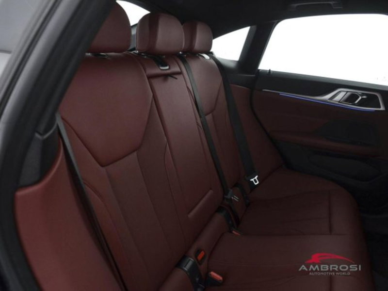 BMW i4 usata a Perugia (11)