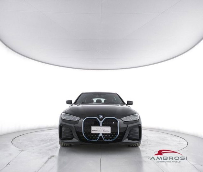 BMW i4 usata a Perugia (5)