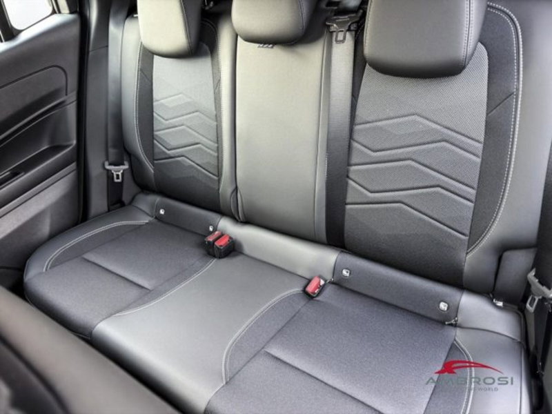 Jeep Avenger nuova a Perugia (11)