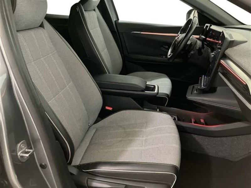 Renault Megane E-Tech Electric usata a Como (11)