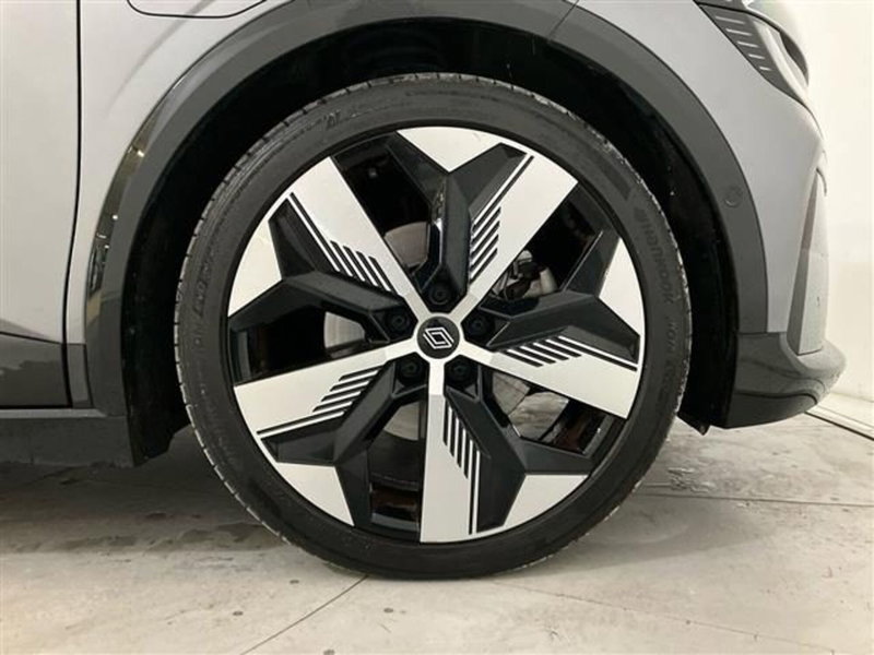 Renault Megane E-Tech Electric usata a Como (6)