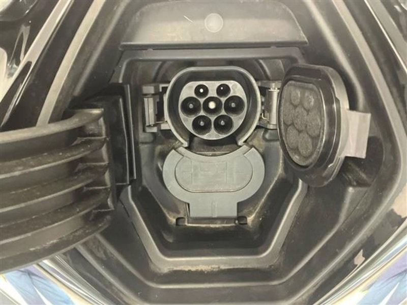 Renault Zoe usata a Como (19)