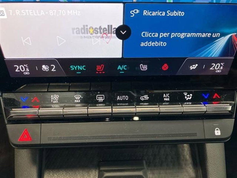 Renault Megane E-Tech Electric usata a Como (20)