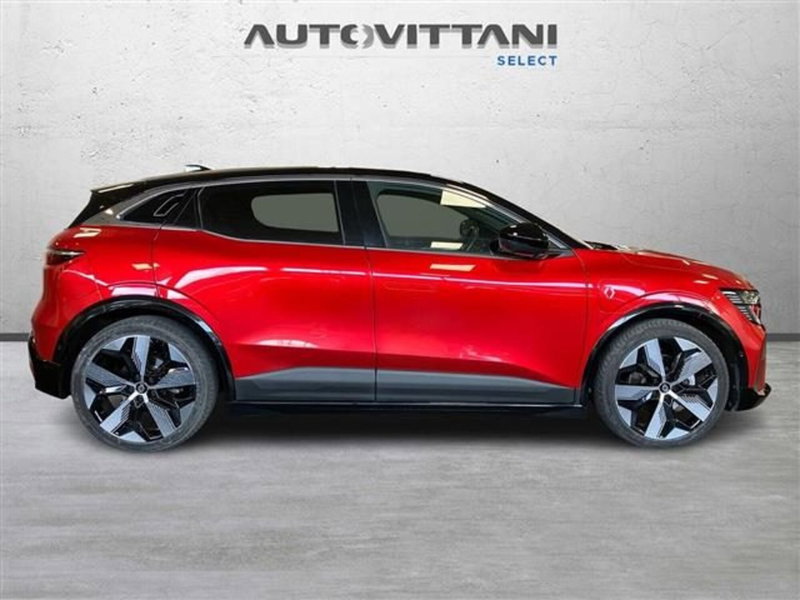 Renault Megane E-Tech Electric usata a Como (3)