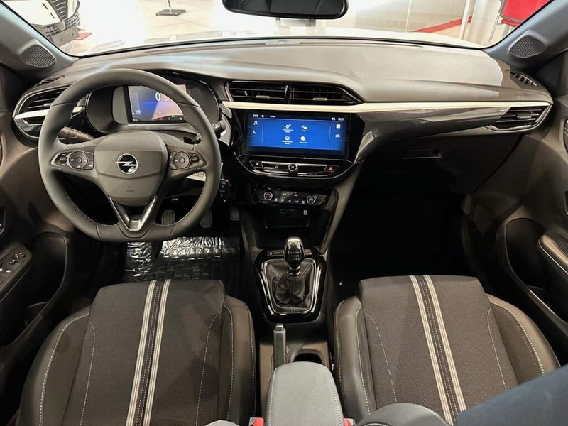 Opel Corsa nuova a Sondrio (12)