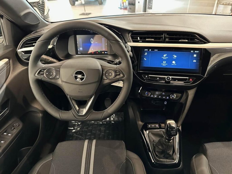 Opel Corsa nuova a Sondrio (13)