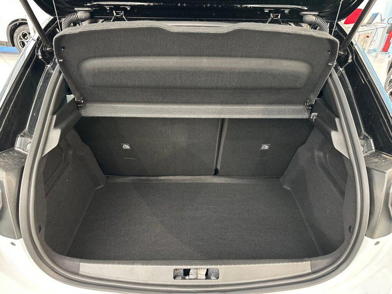 Opel Corsa nuova a Sondrio (15)