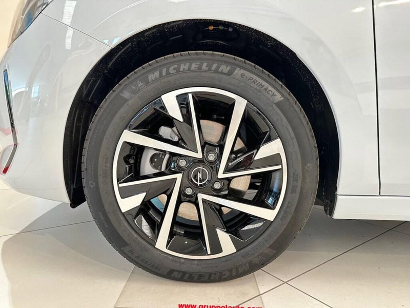 Opel Corsa nuova a Sondrio (9)