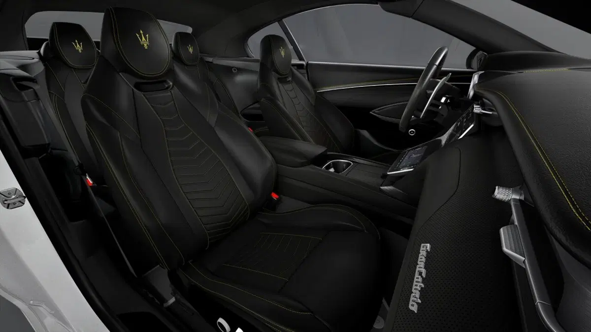 Maserati Grancabrio usata a Perugia (10)