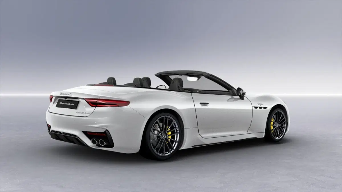 Maserati Grancabrio usata a Perugia (3)