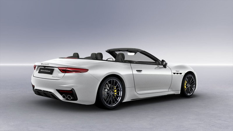 Maserati Grancabrio usata a Perugia (3)