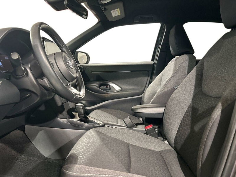 Toyota Yaris Cross usata a Lecco (10)