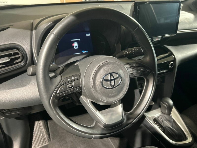 Toyota Yaris Cross usata a Lecco (14)