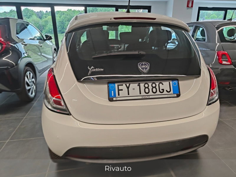 Lancia Ypsilon usata a Como (4)