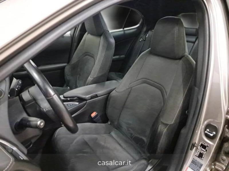 Lexus UX usata a Salerno (10)