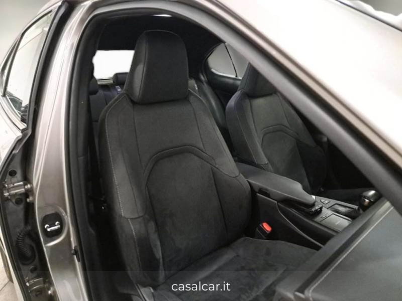 Lexus UX usata a Salerno (11)