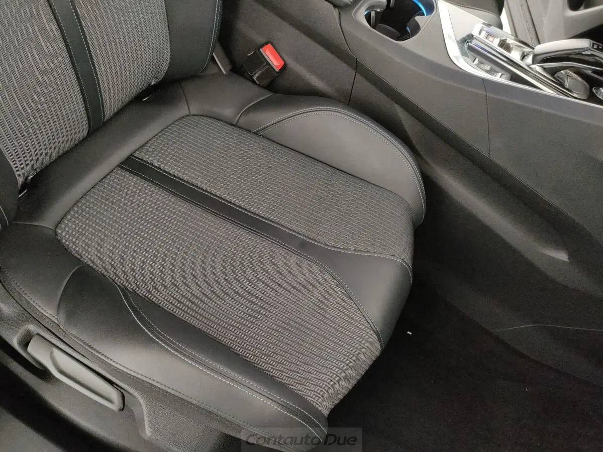 Peugeot 3008 usata a Caserta (15)