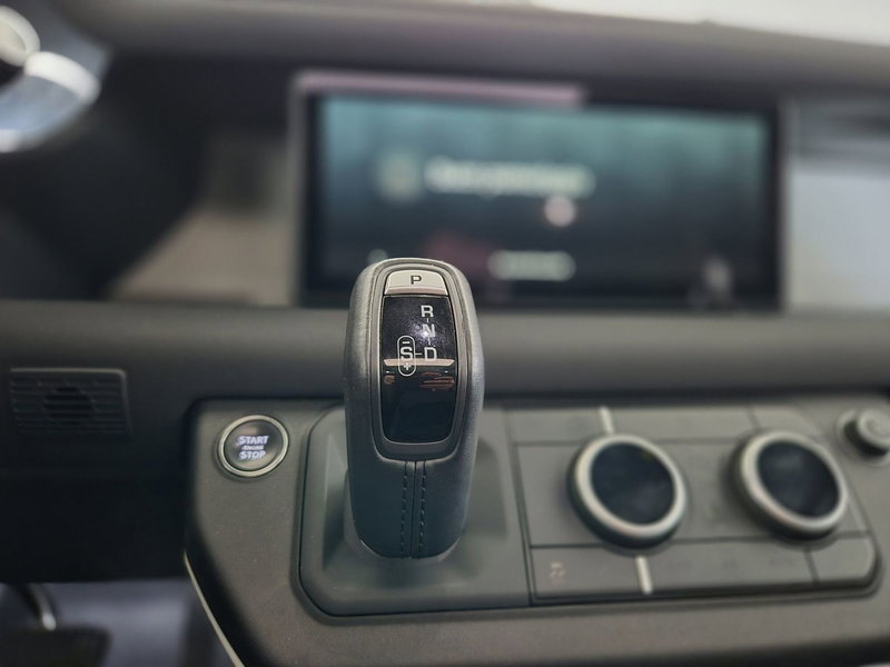 Land Rover Defender usata a Torino (11)