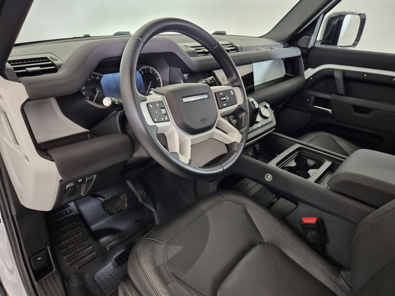 Land Rover Defender usata a Torino (17)