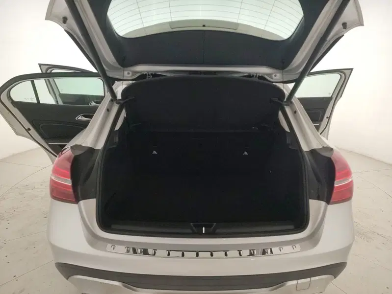 Mercedes-Benz GLA SUV usata a Alessandria (11)