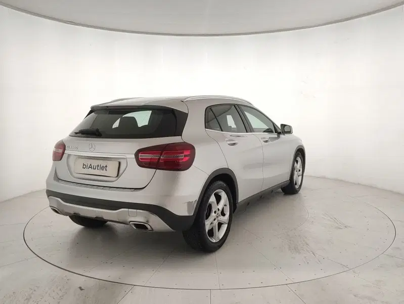 Mercedes-Benz GLA SUV usata a Alessandria (4)