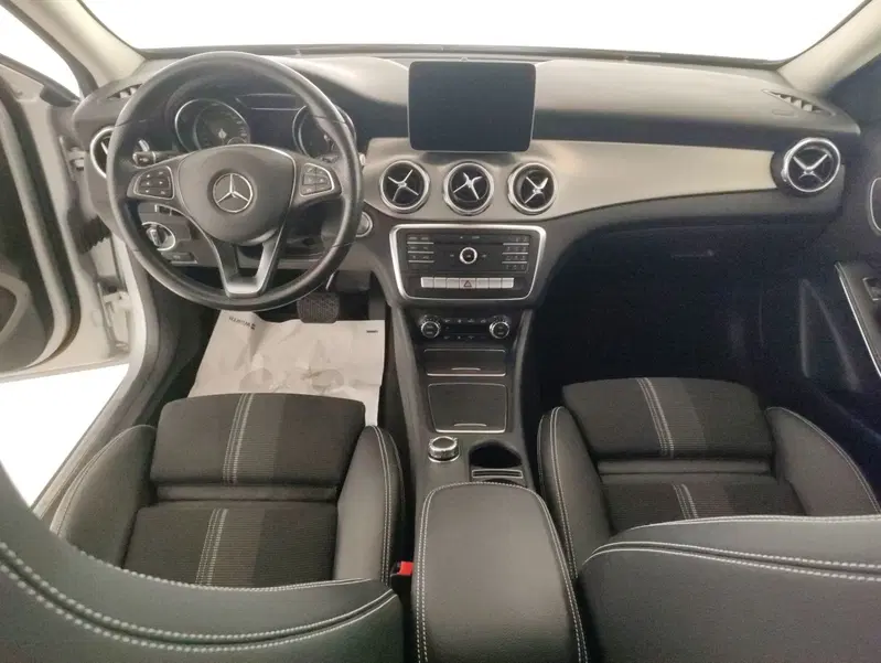 Mercedes-Benz GLA SUV usata a Alessandria (8)