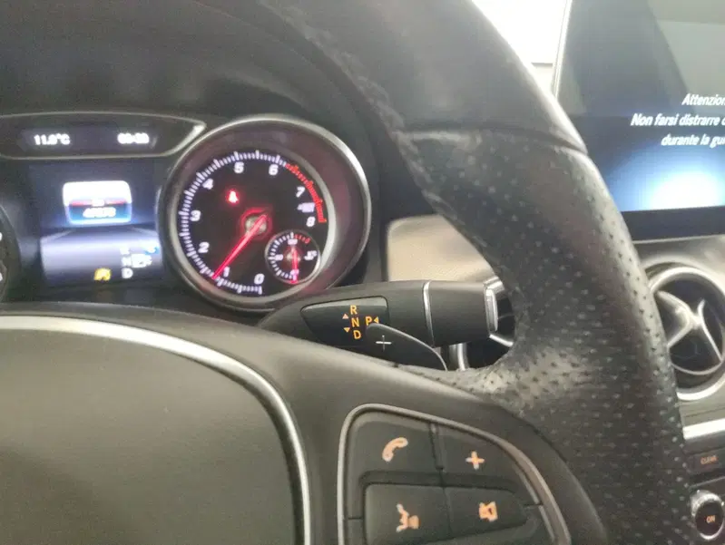 Mercedes-Benz GLA SUV usata a Alessandria (9)