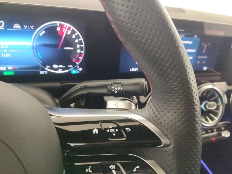 Mercedes-Benz GLA SUV usata  (9)