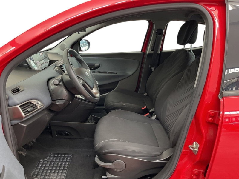 Lancia Ypsilon usata a Torino (7)