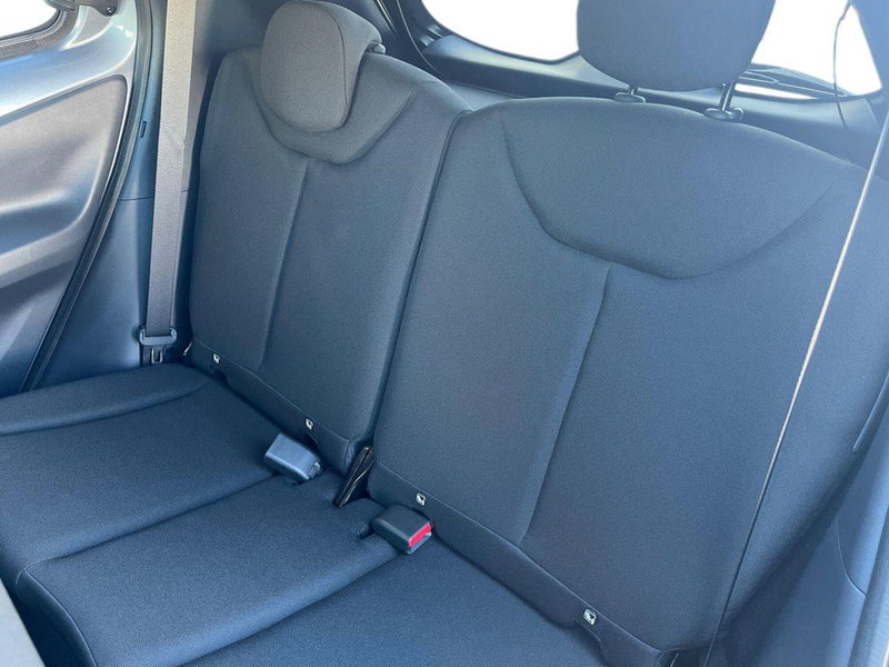 Toyota Aygo X nuova a Catania (11)