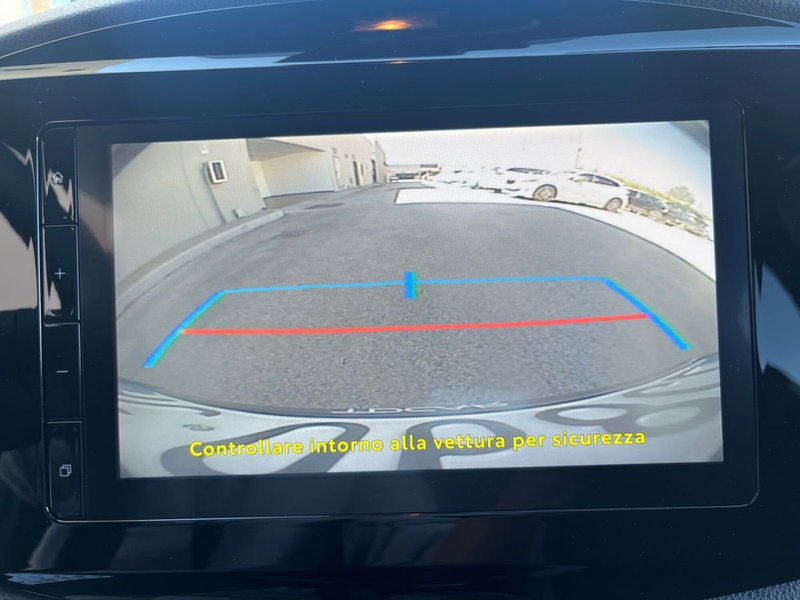 Toyota Aygo X nuova a Catania (12)