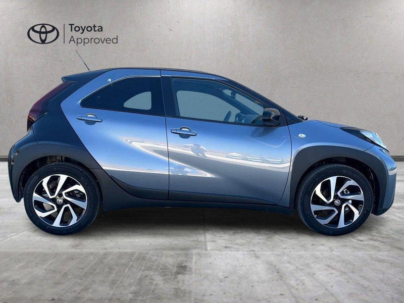 Toyota Aygo X nuova a Catania (4)