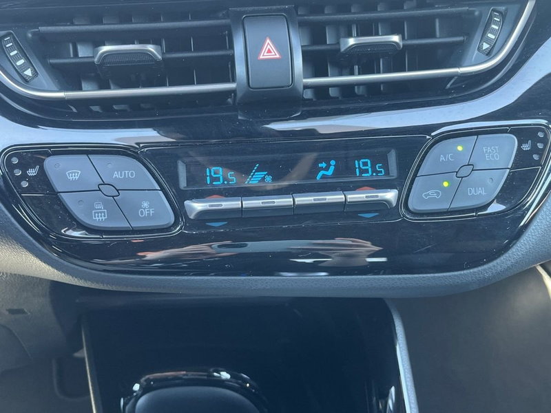 Toyota Toyota C-HR usata a Catania (13)