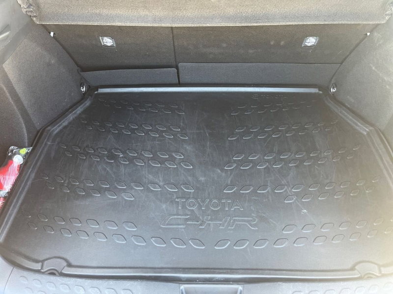 Toyota Toyota C-HR usata a Catania (6)