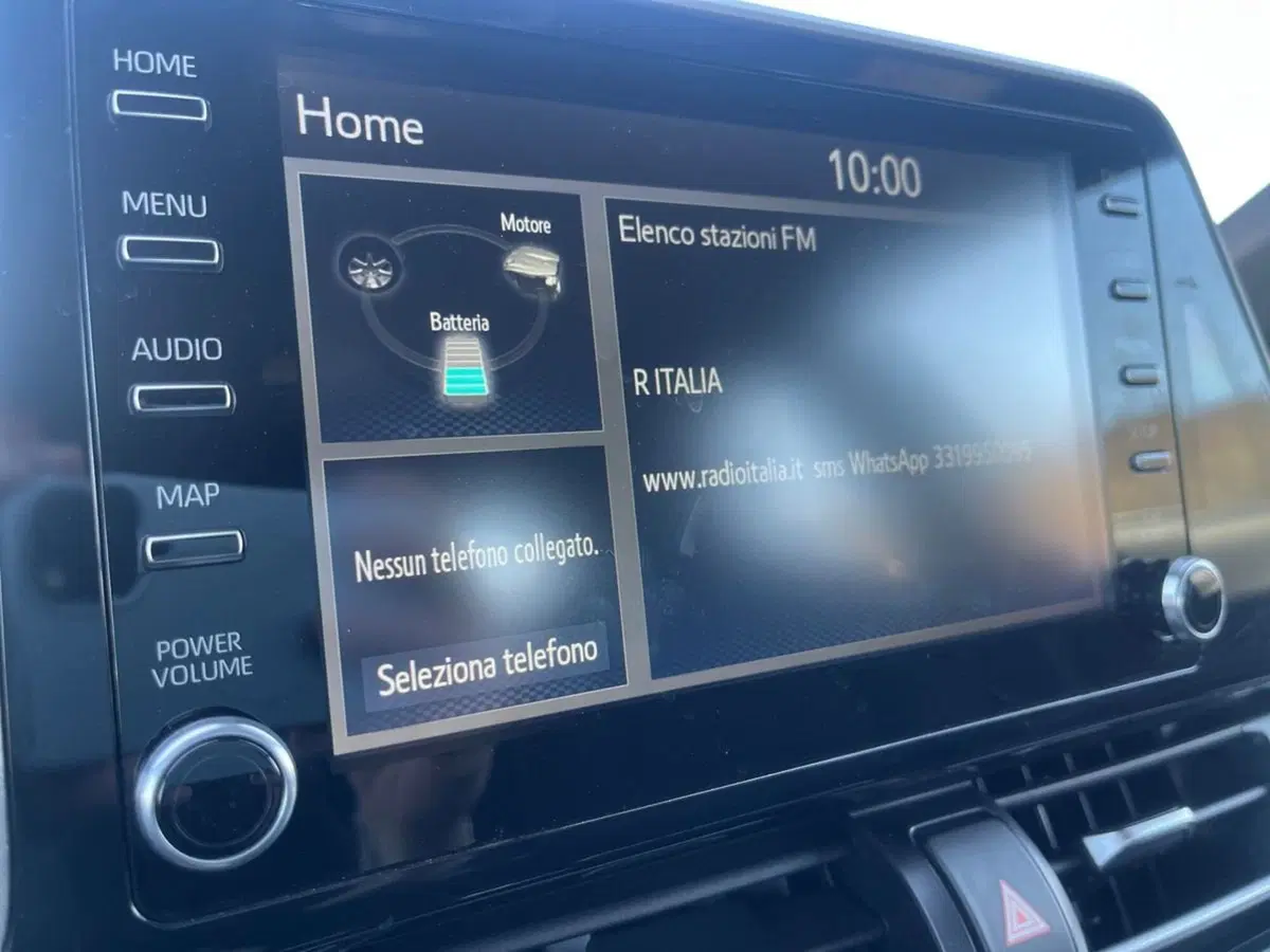 Toyota Toyota C-HR usata a Catania (10)