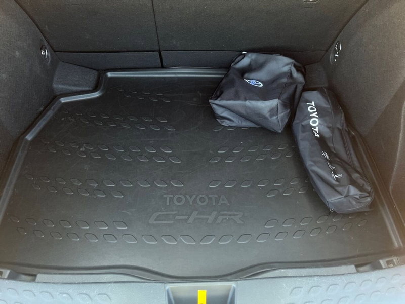 Toyota Toyota C-HR usata a Catania (6)