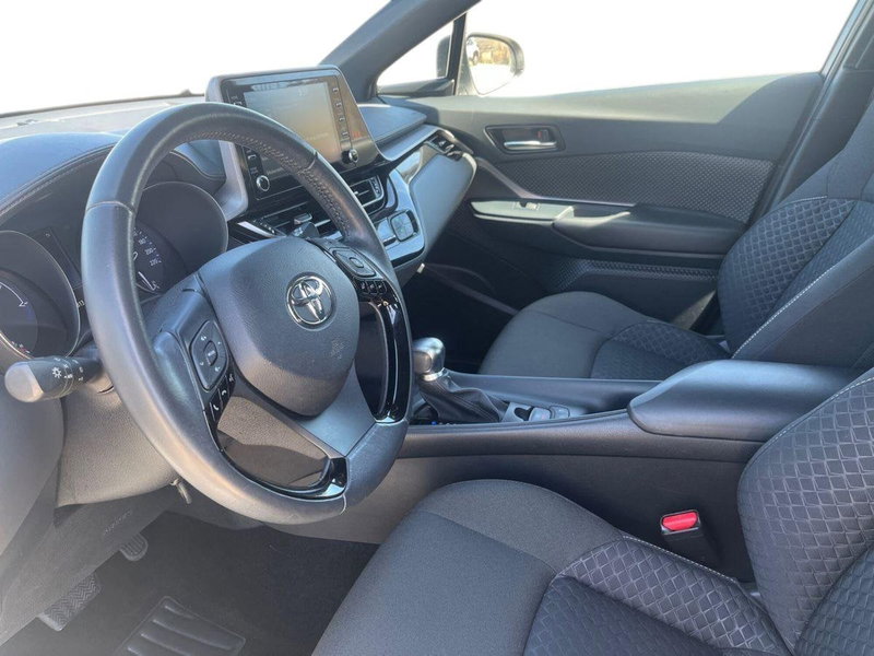 Toyota Toyota C-HR usata a Catania (7)