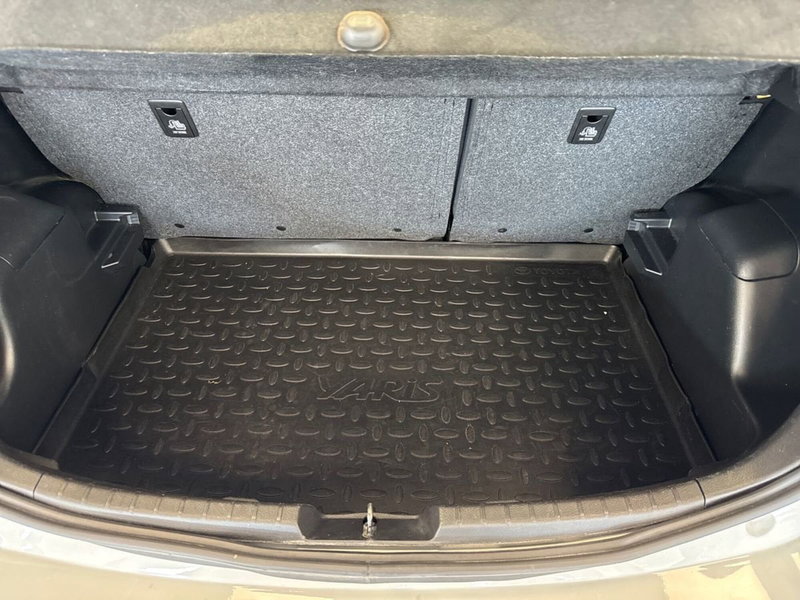 Toyota Yaris usata a Prato (13)