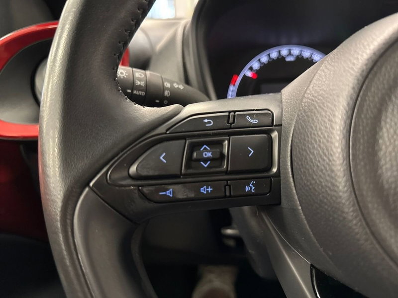 Toyota Aygo X usata a Prato (13)