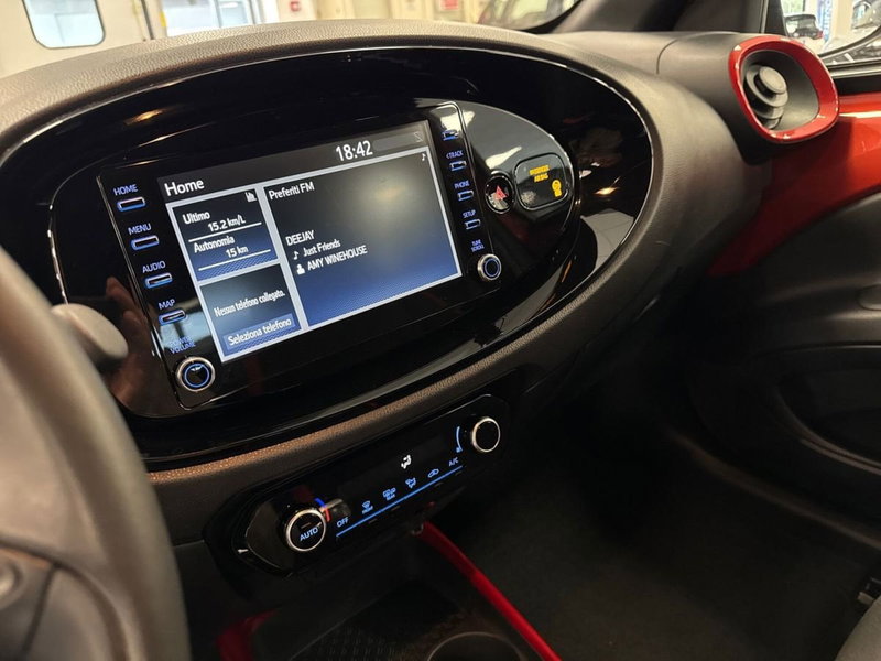 Toyota Aygo X usata a Prato (17)