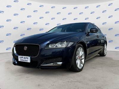 Jaguar XF 2.0 D 180 CV Prestige del 2016 usata a Pistoia