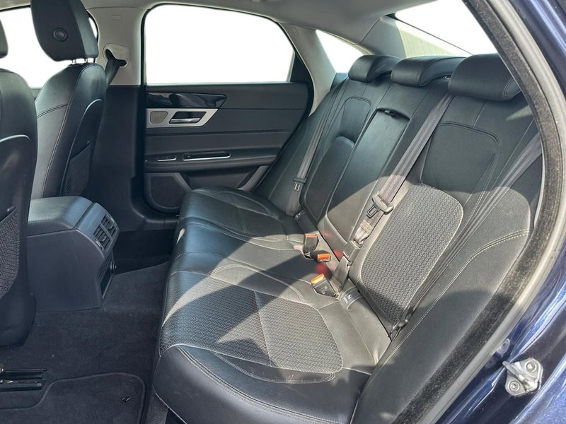 Jaguar XF usata a Pistoia (10)