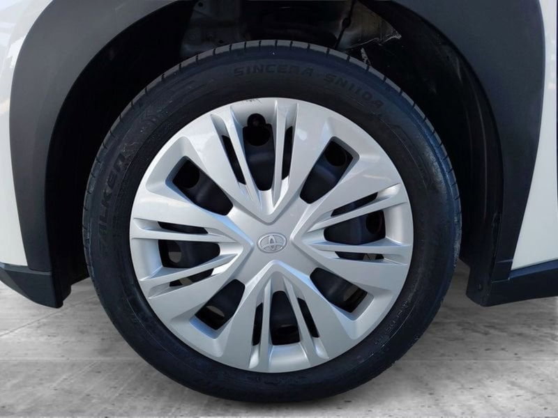 Toyota Aygo X usata a Cagliari (8)