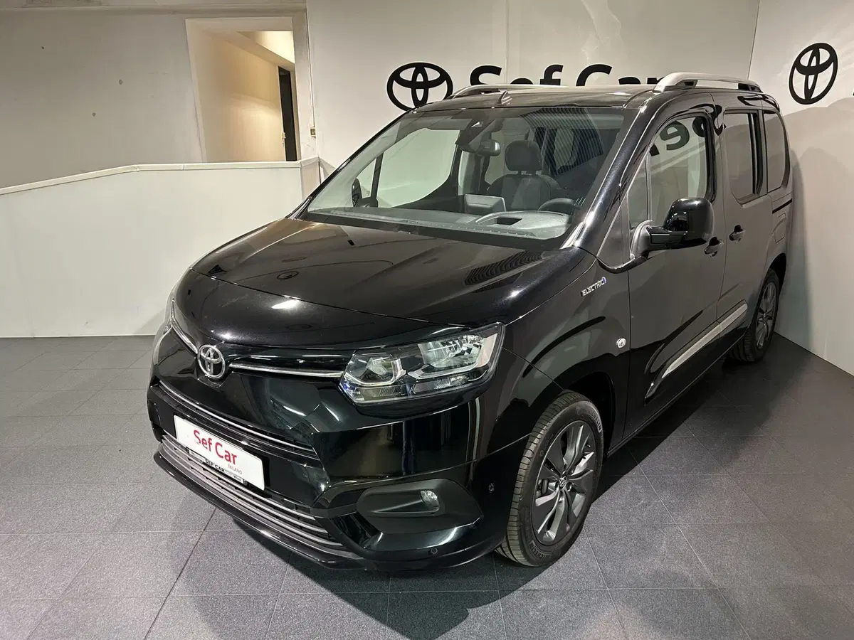 Toyota Proace City Verso Electric nuova a Milano