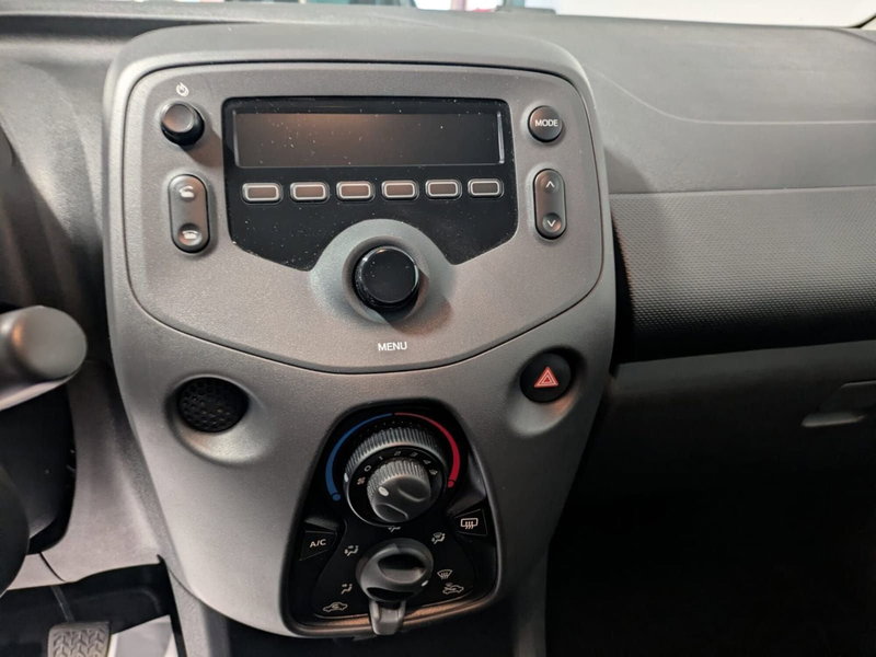 Toyota Aygo usata a Milano (13)